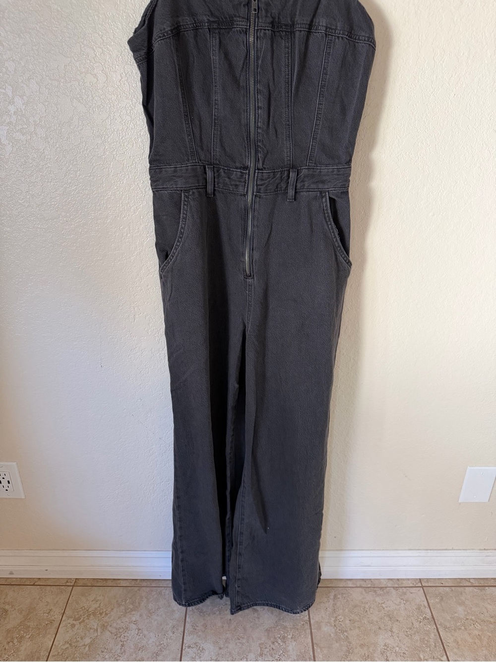 New Levi’s Bustier Jumpsuit size L - Picture 8 of 15